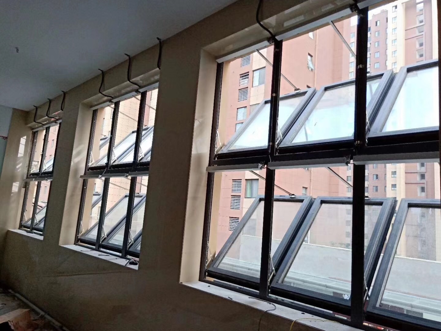 天窗電動開窗器，天窗電動開窗器安裝步驟